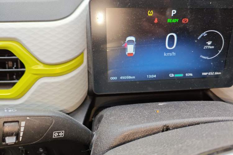 Used SOL E10X 2021 302 km Range Fashion Edition 30.2 kWh