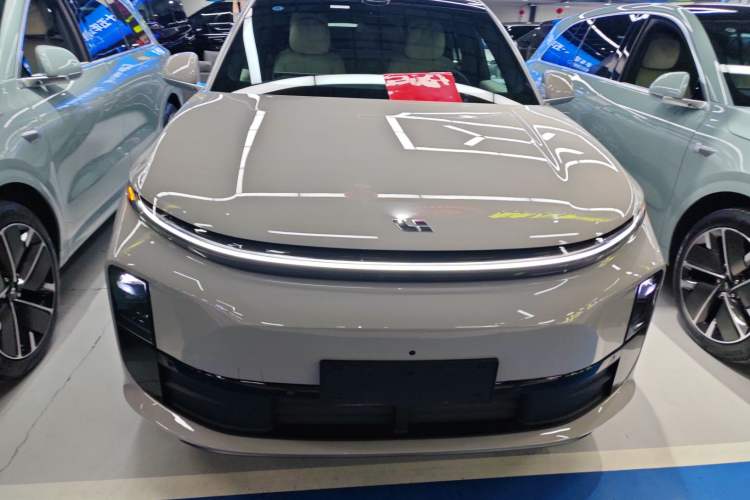 Used Li Auto L6 2025 Max Smart Refresh Edition
