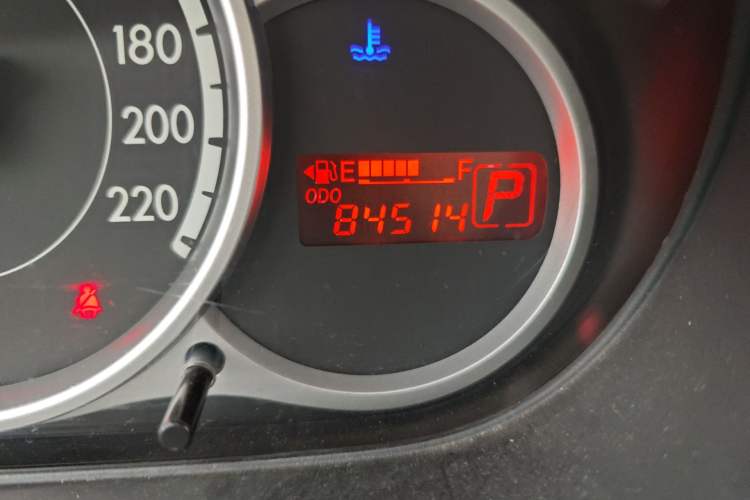 Used Mazda 2 2011 XuanDong 1.5L Automatic Fashion Edition Odometer Close Up