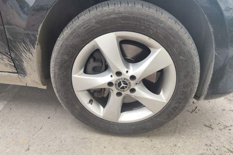 Used Mercedes-Benz Vito 2018 2.0T Elite Version 7 Seats China VI Emission Standard
