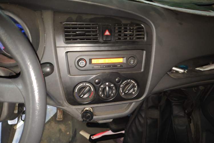 Used CHANGAN KAICHENG Star 2013 1.2L New Changan Star Basic Version Audio And AC Panel