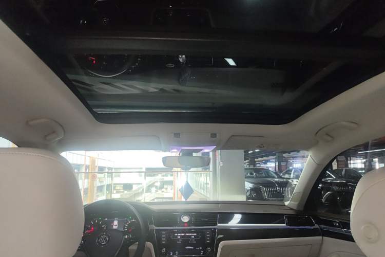 Used Volkswagen Phideon 2016 380TSI Two-Wheel-Drive Supreme Edition
