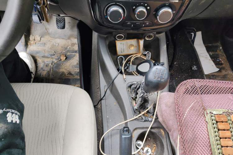 Used Wuling Rongguang V 2016 1.2L Standard Version Gear Lever