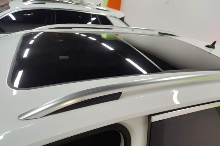 Used Volkswagen Tayron 2022 280TSI Two-Wheel Drive Luxury Smart Connectivity Version
