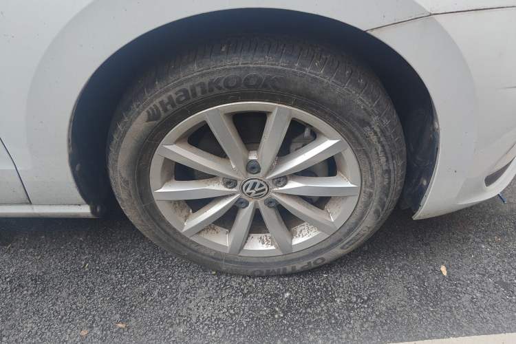 Used Volkswagen Golf Sportsvan 2019 280TSI Automatic Trendy Model China VI Standard Right Front Wheel Hub