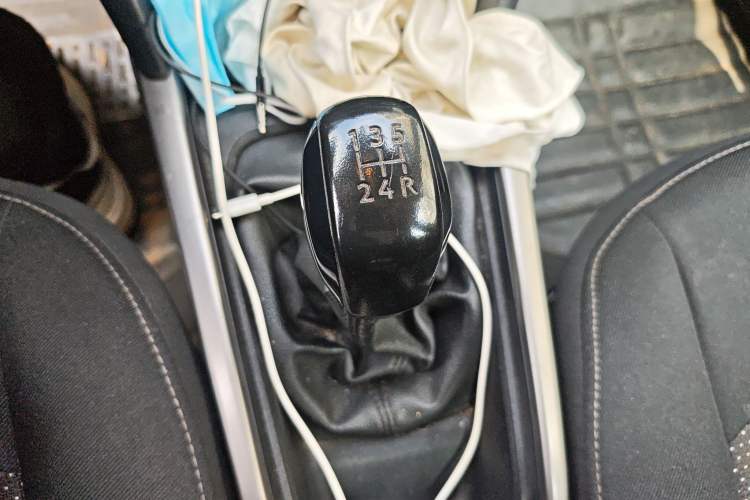 Used Peugeot 301 2018 1.6L Manual Comfort Edition Gear Lever