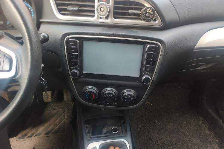 Used FAW Junpai D60 2015 1.5L Manual Comfort Model
