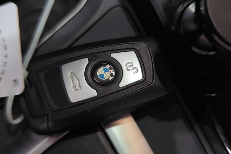 Used BMW 3 Series 2017 320Li Fashion Model
