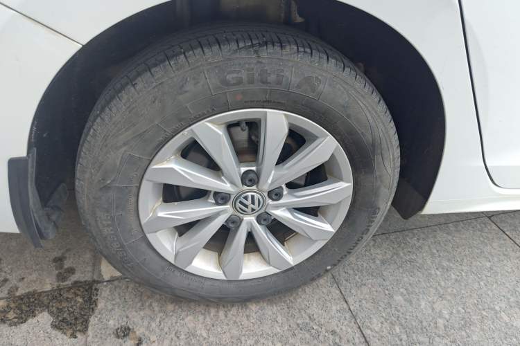 Used Volkswagen Bora 2019 Revised Version 1.5L Automatic Fashionable Style China VI Right Rear Wheel Hub