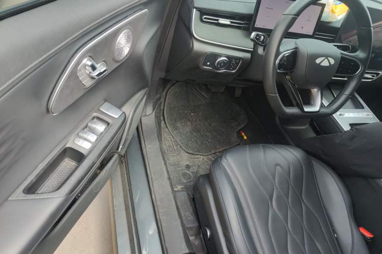 Used Chery Fengyun A8L 2025 1.5 TGDI 145 km Luxury Version Driver Seat