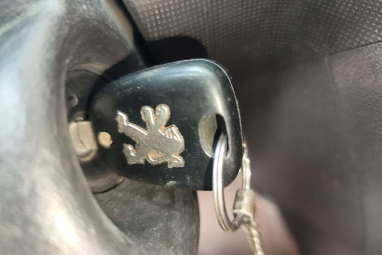 Used Peugeot 207 2011 Sedan 1.4L Manual Yule Edition