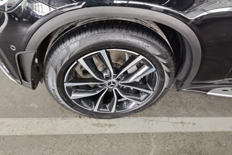 Used Mercedes-Benz GLC 2021 GLC 300 L 4MATIC Dynamic Model Left Front Wheel Hub