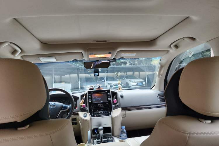 Used Toyota Land Cruiser 
