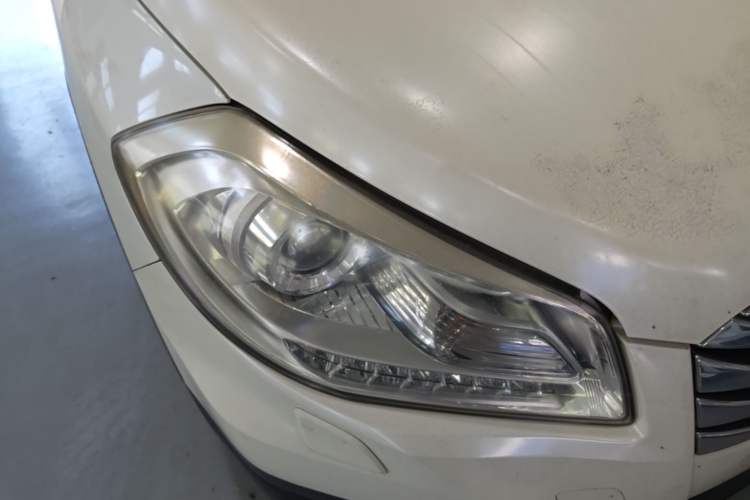 Used Suzuki S-Cross 2014 1.6L CVT Two-Wheel Drive Elite Version
