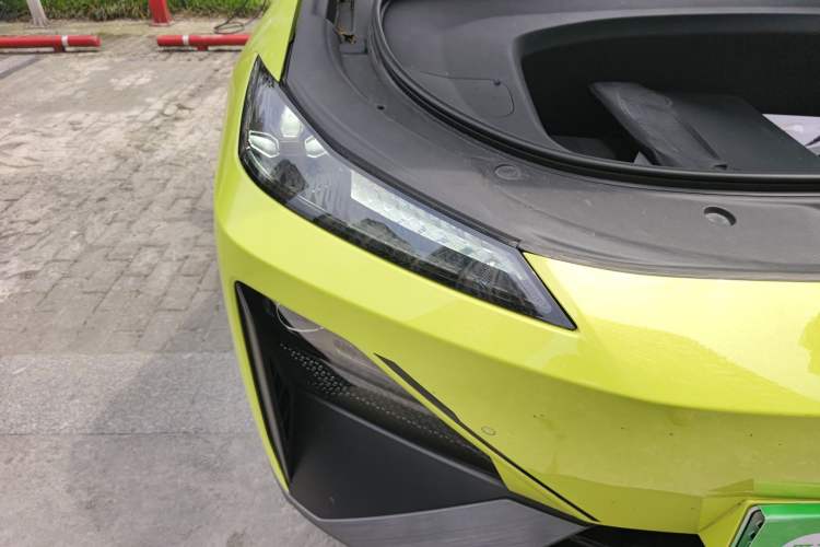 Used Deepal S07 2023 620Max Pure Electric Version Right Front Headlight