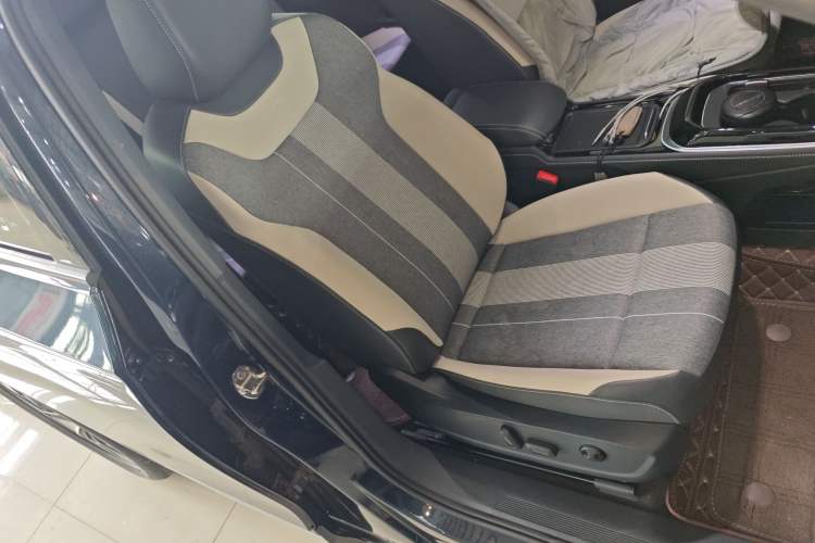 Used Volkswagen ID.4 CROZZ 2024 Revised Version PURE+ Right Front Seat