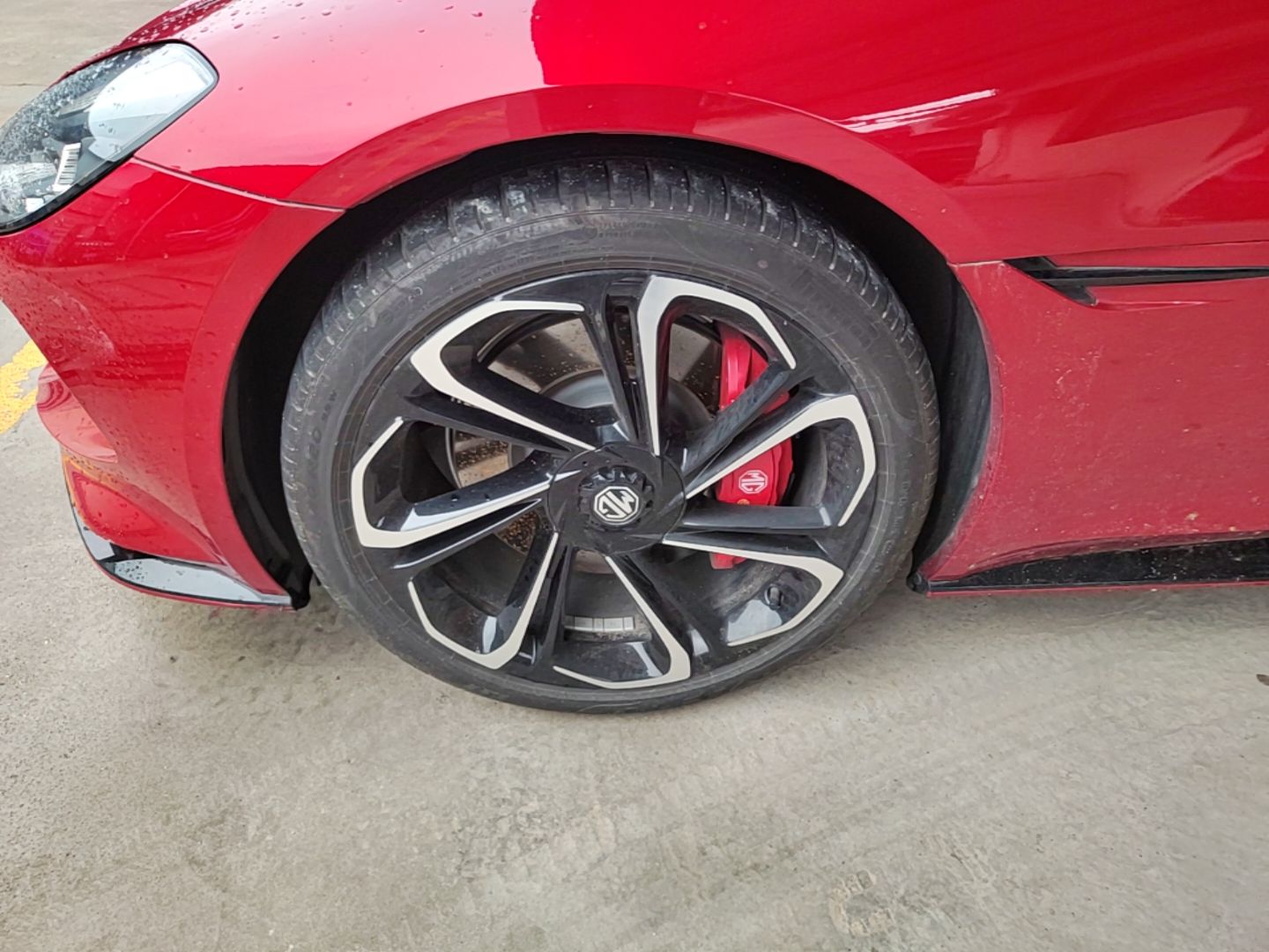MG Cyberster 2024 520 km Legendary All-Wheel-Drive Version — снимка 10
