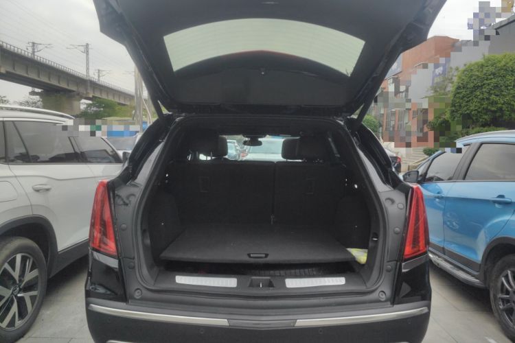 Used Cadillac XT5 2022 2.0T Two-Wheel Drive Luxury Version Trunk