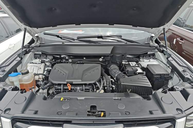 Used Haval DARGO 2022 2.0T DCT 4x4 Chinese Rural Dog Edition Engine Bay
