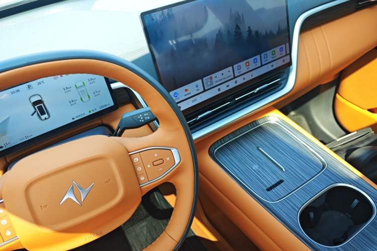 Used Dongfeng eπ eπ008 2025 210 Ultra Range-Extended Version 5 Seats
