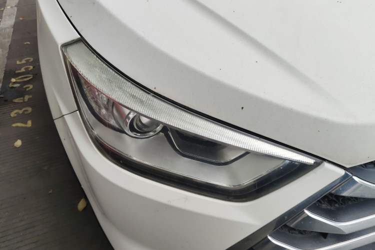 Used JAC Group Refine S3 2016 1.5L Manual Luxury Smart Version Right Front Headlight