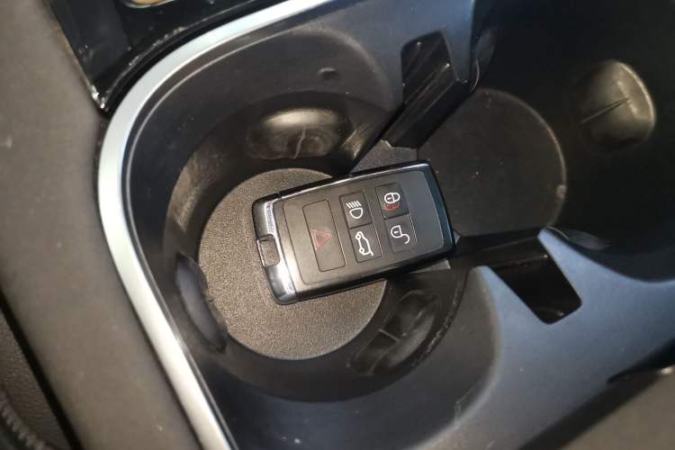 Used Land Rover Discovery Sport 2020 249 PS R-Dynamic Performance Tech Edition 7 Seats