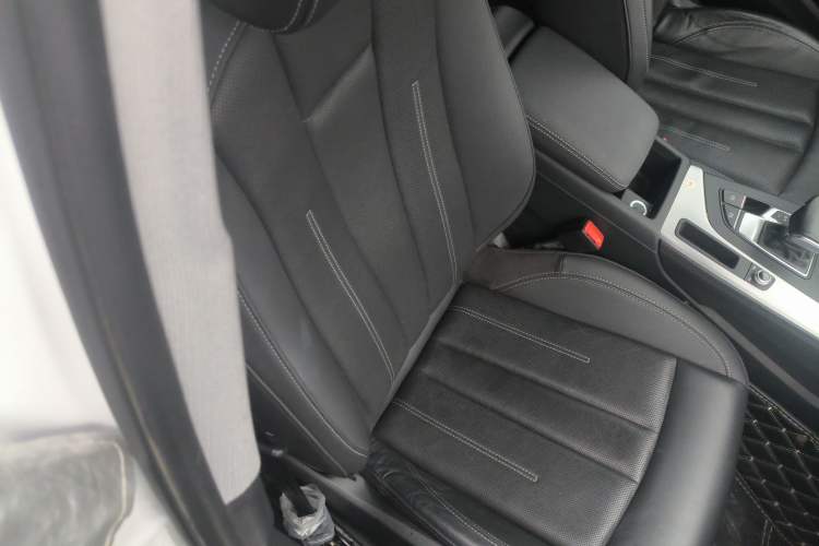 Used Audi A4L 2020 40 TFSI Luxury Prestige Edition Right Front Seat