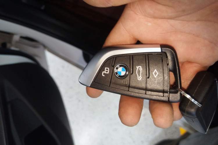 Used BMW 3 Series 2021 Second Facelift 325Li M Sport Package