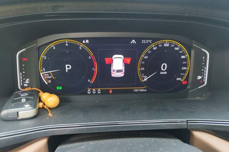 Used Volkswagen Tharu 2019 330TSI Four-Wheel Drive Flagship Model China VI Standard Odometer Close Up