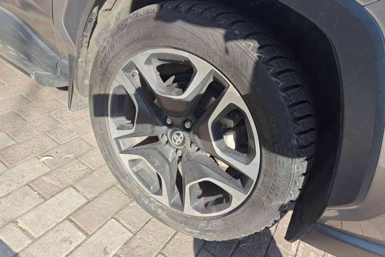 Used Toyota RAV4 2020 2.0L CVT Four-Wheel Drive Prestige Edition