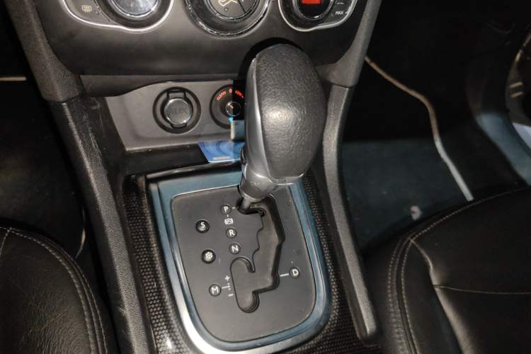 Used Citroen C4L 2013 1.6 THP Automatic Impression Edition Gear Lever