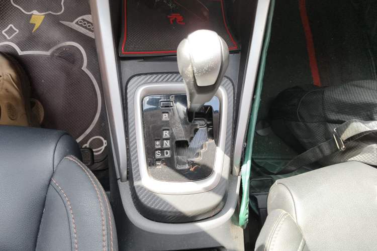 Used BYD Yuan 2017 1.5L Automatic Cool & Connected Model Gear Lever