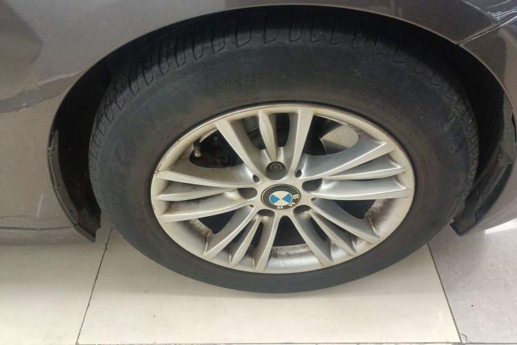 Used BMW 3 Series 2015 320Li Luxury Edition Fashion Model
