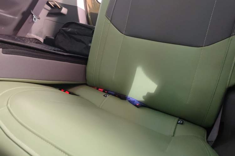 Used Geely Galaxy Panda 2024 200km Panda Rider Left Rear Seat