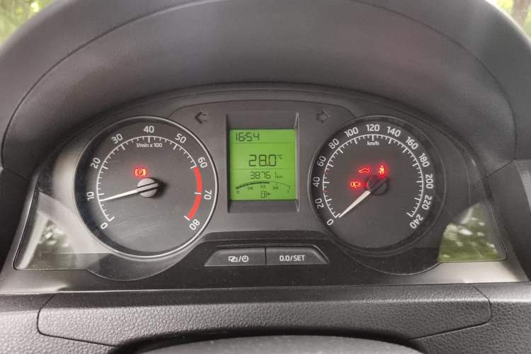 Used Skoda Rapid 2016 1.6L Manual Front-Wheel-Drive Version
