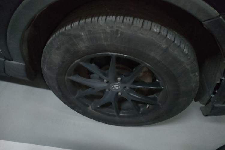 Used Toyota RAV4 2016 2.0L CVT Two-Wheel Drive Fashion Edition China V Standard
