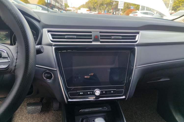 Used Roewe i5 2020 1.5L Automatic 4G Connected Linghao Edition
