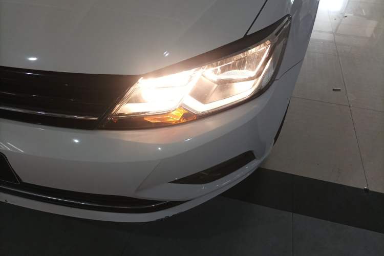 Used Volkswagen Lamando 2015 280TSI DSG Comfort Edition Left Front Headlight