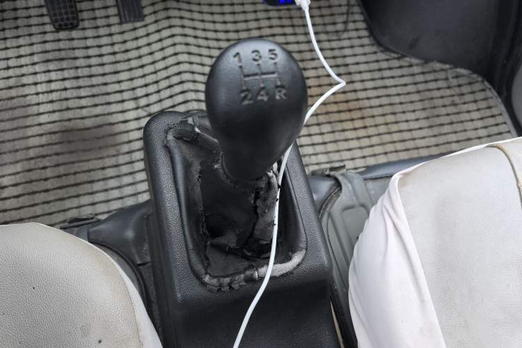 Used Wuling Zhiguang 2015 1.2L Practical LS-I Model