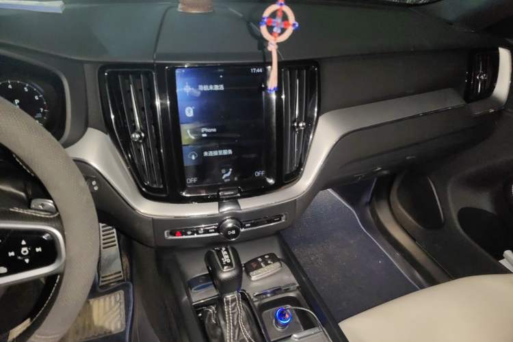 Used Volvo XC60 2019 T5 4x4 Zhiyuan Sport Edition China V Standard