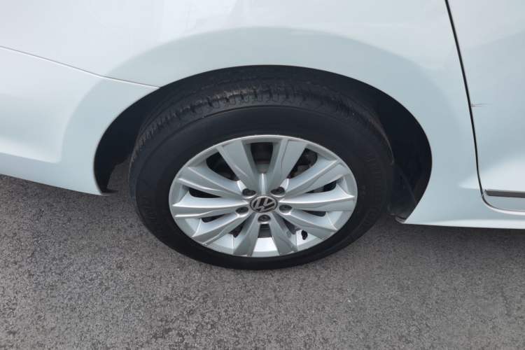 Used Volkswagen Sagitar 2015 1.6L Automatic Comfort Model
