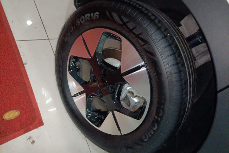 Used Geely Galaxy Geome 2025 310km Dream Edition Right Rear Wheel Hub