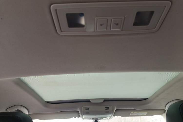 Used Volkswagen Golf 2016 230TSI Automatic Luxury Version
