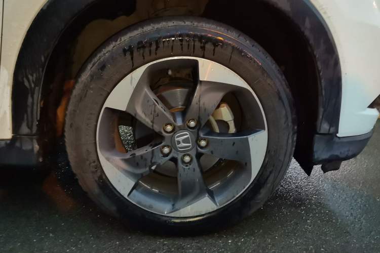 Used Honda Vezel 2017 1.8L CVT Front-Wheel Drive Pioneer Edition
