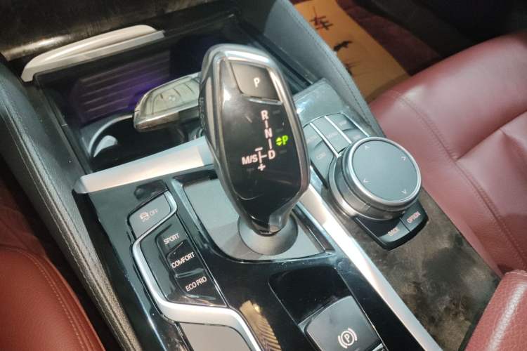 Used BMW 5 Series 2018 Restyled 530Li Leading Edition M Sport Package