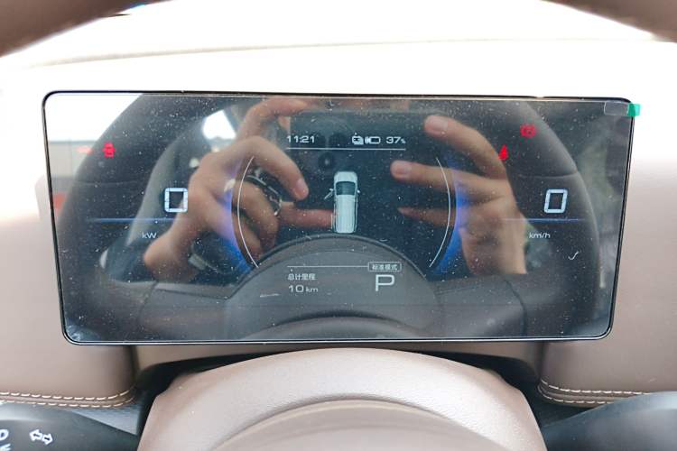 Used Wuling Starlight 730 2025 Model Pure Electric 500km Luxury Edition
