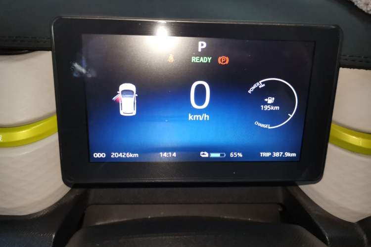 Used SOL E10X 2021 302 km Range Luxury Version 30.2 kWh