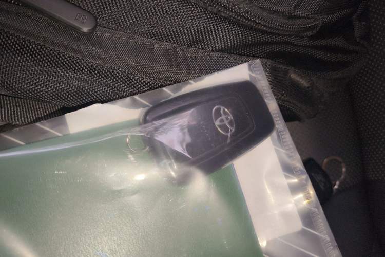 Used Toyota Camry 2018 2.0G Luxury Edition Vehicle Key