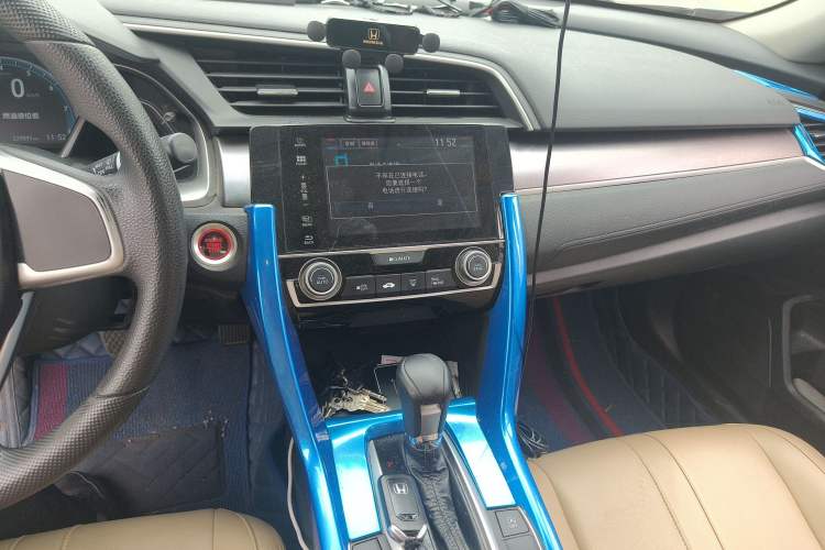 Used Honda Civic 2016 220TURBO CVT Luxury Edition
