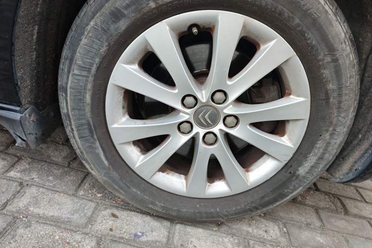 Used Citroen C5 2013 2.0L Automatic Luxury Model Right Front Wheel Hub